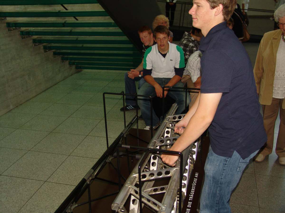 Im Museum Sch�ler 2008