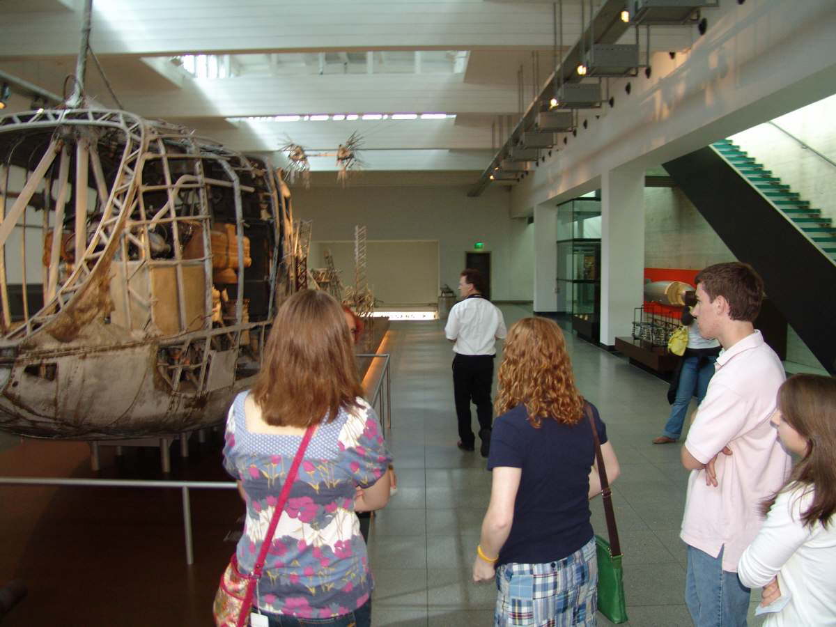 Im Museum Sch�ler 2008