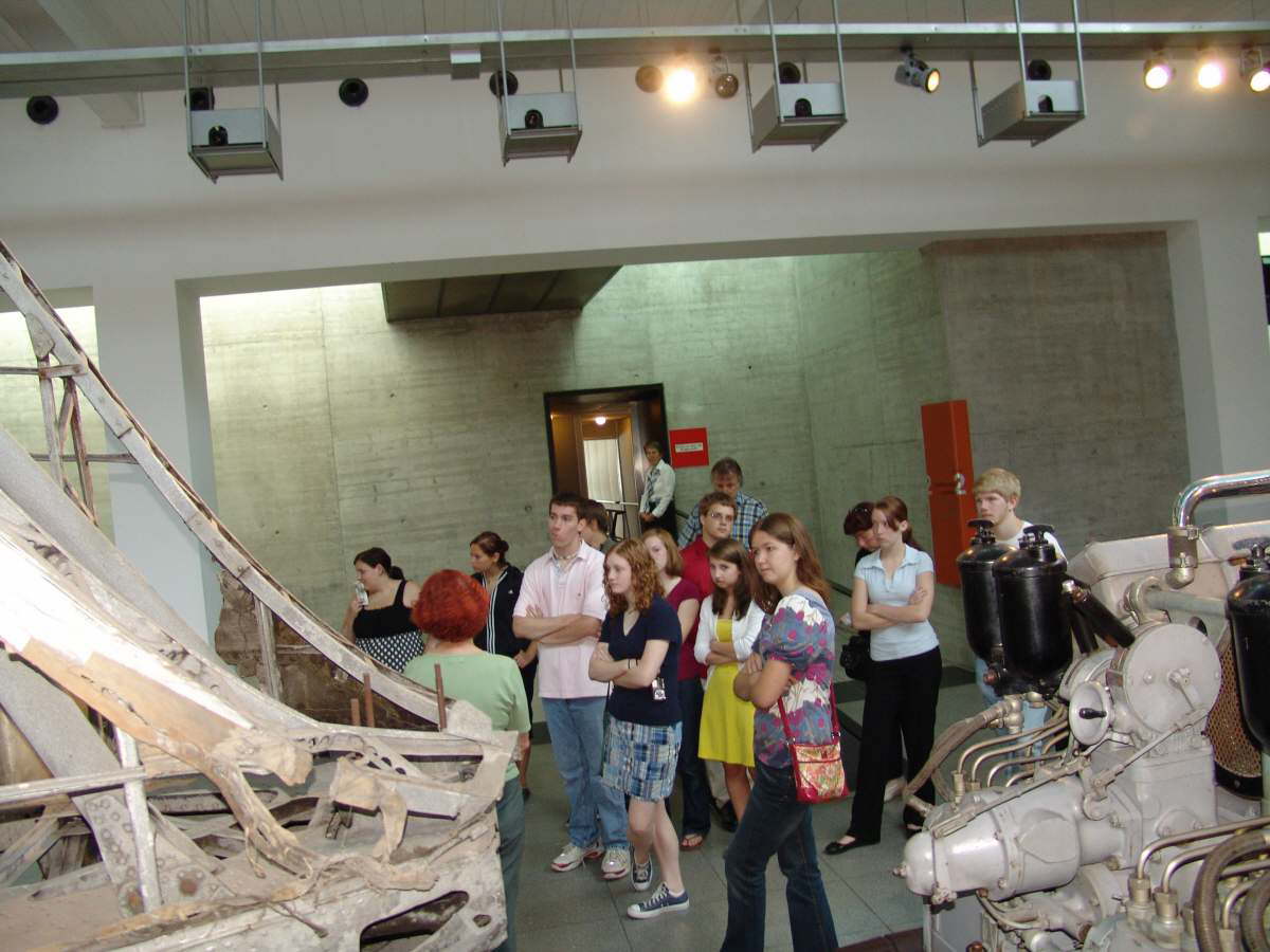 Im Museum Sch�ler 2008