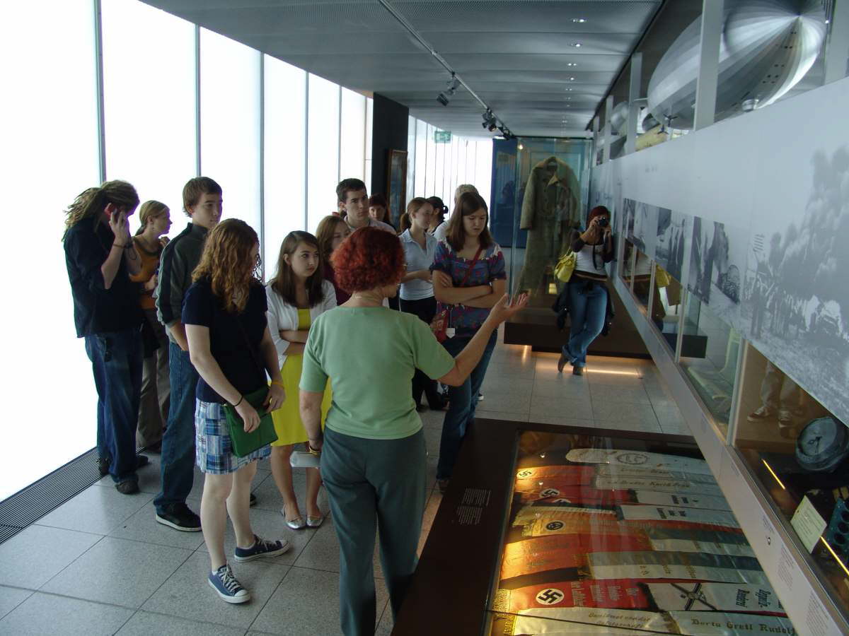 Im Museum Sch�ler 2008