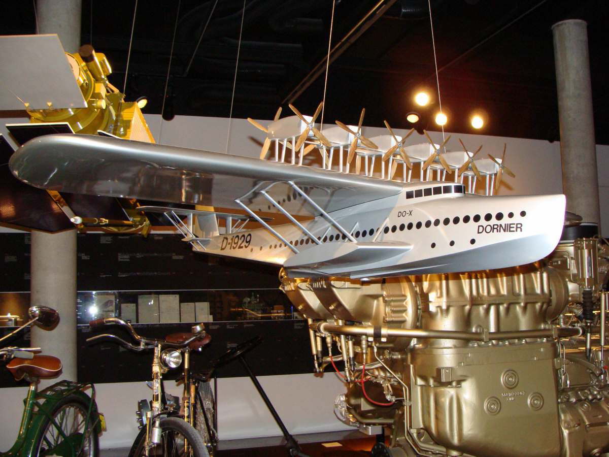 Im Museum Sch�ler 2008